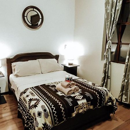 Hotel En El Centro Historico Cuenca Ngoại thất bức ảnh