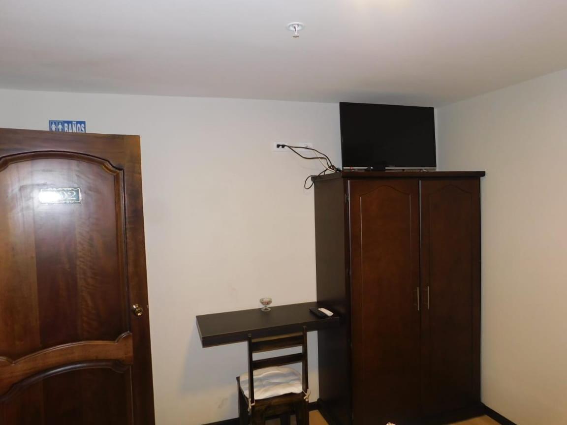 Hotel En El Centro Historico Cuenca Ngoại thất bức ảnh