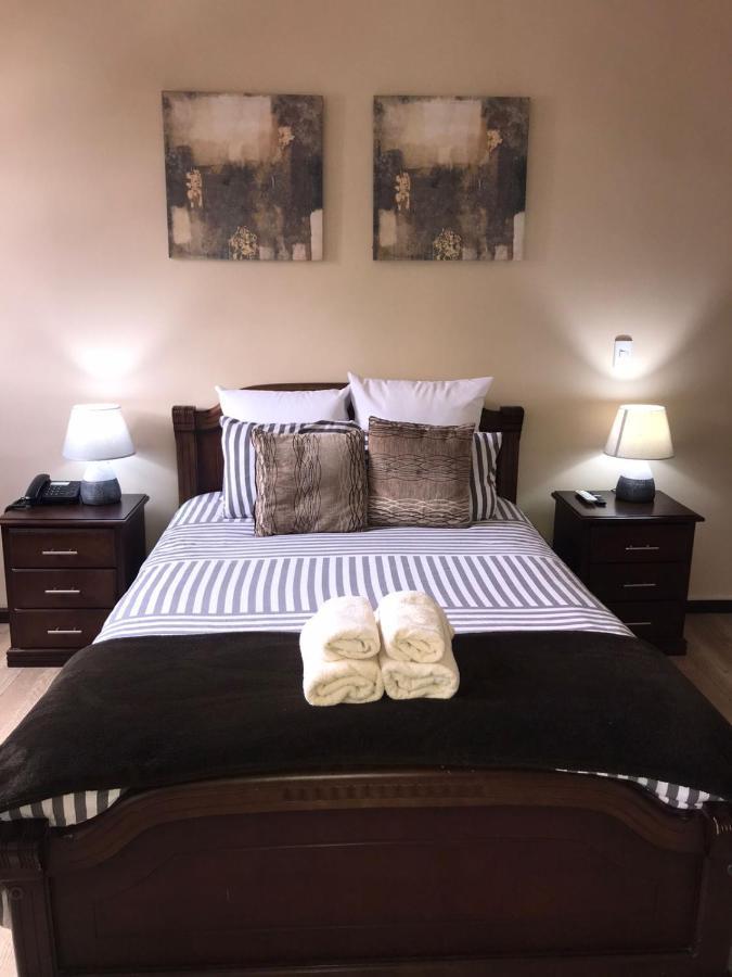 Hotel En El Centro Historico Cuenca Ngoại thất bức ảnh